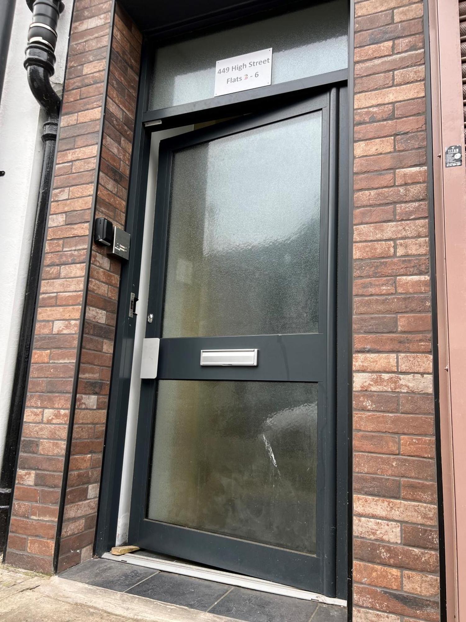 Premium Offer L Last-Minute Escape L Aj Properties L High Street Cheltenham L Parking L Ideal For Short Or Long Stays - Town Centre Apartment, 4 Beds, 1 Bathroom Экстерьер фото